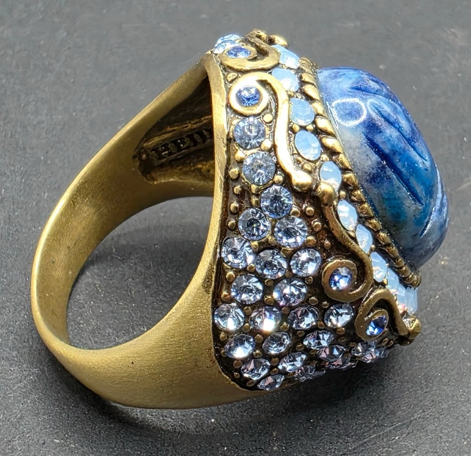 Anillo Heidi Daus Escarabajo Lapislázuli Azul Cristales Egipcios Estrás talla 8 Foto 3 de 4