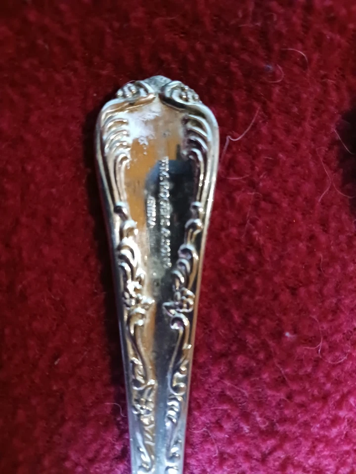 W.M. Посеребренные столовые приборы Rogers & Son ENCHANTED ROSE 47 штук - Изображение 2 из 3