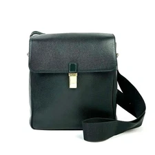 Authentic Excellent Condition Louis Vuitton Taiga Yalanga Epi Sea M30824 Green L