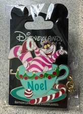 DISNEY PIN CHESHIRE CAT HOLIDAY TEA CUP JOYEUX NOEL CANDY CANE SANTA HAT ALICE