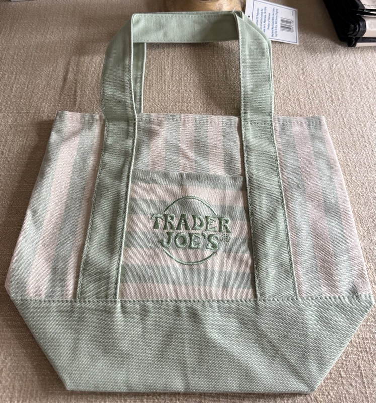 Trader Joe's Reusable Striped Tote Bag Green/White 14x12x6 in