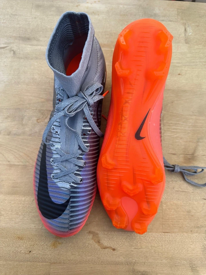 Botines de fútbol Nike Mercurial Superflay para hombre talla 9,5 EE. UU. gris naranja Foto 3 de 4