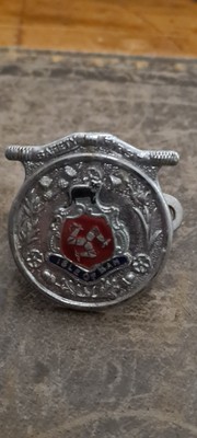 Isle of Man Bike Badge Safety First Vintage Badge & Halterung Emaille Mitte 