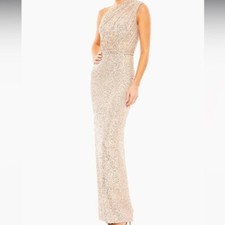 Mac Duggal ieena Sequined Asymmetric Gown sz 2.  (87)