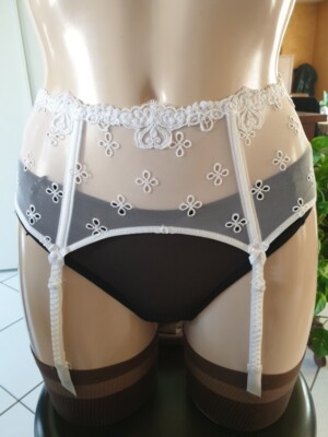 Porte jarretelle Lise Charmel taille 3 neuf - Vêtements