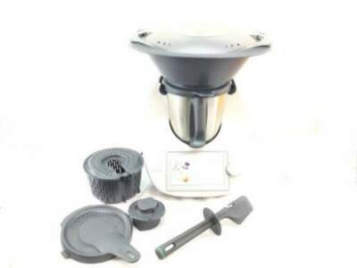 Thermomix TM6 de chez Vorwerk avec Beaucoup d'accessoires