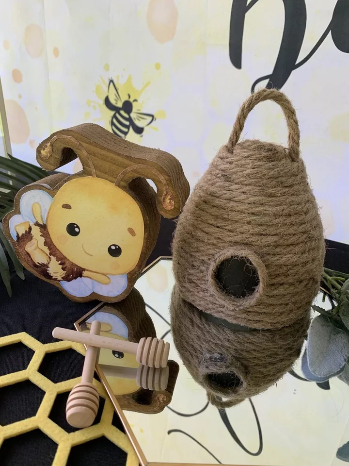 Juego de 6 centros de mesa de madera hechos a mano Sweet as Can Bee Baby Shower  Foto 2 de 4