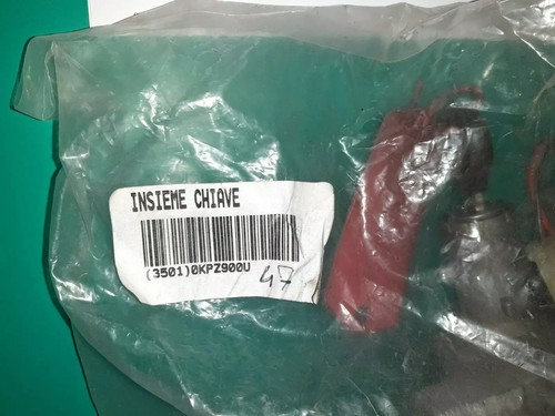 35010-KPZ-900 - Key set - kit chiavi Honda Dylan (B047) - Foto 3 di 4