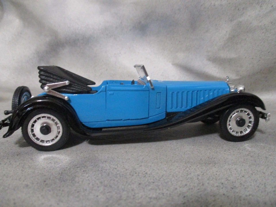 Rio Diecast #37 1927 Bugatti Royal 41 in Blue 1:43 Scale w/Box & Case - Image 3 of 4