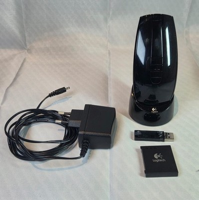 Logitech MX Air Rechargeable Wireless Mouse Complete w Dock Dongle