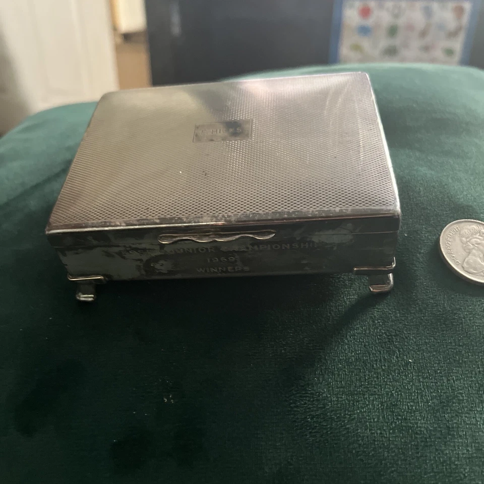 Vintage ARISTOCRAT BRAND SILVER BRAND CIGARETTE CASE &BOX -ENGRAVED F.Hicks 1969 - Image 3 of 4