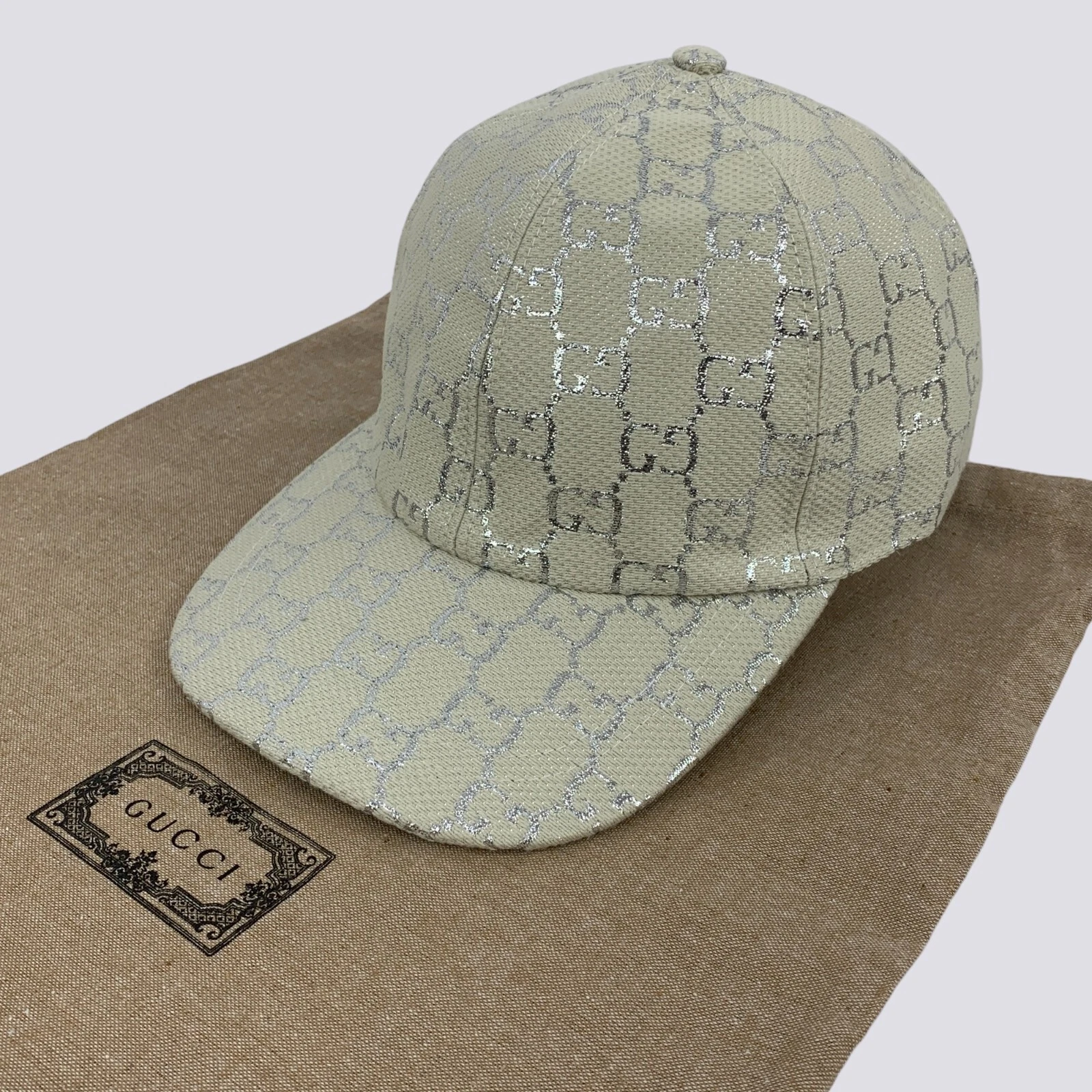 Cappello Berretto Baseball Gucci GG Monogram Argento Tela Lame Bianco Taglia M