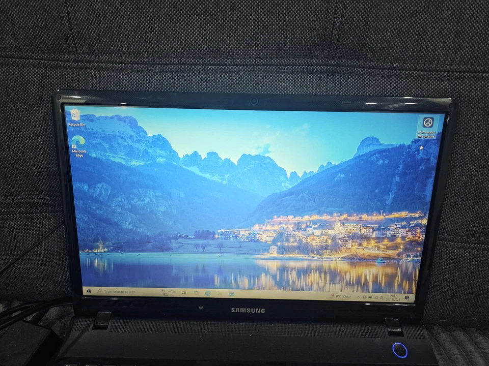 Samsung NP300E5A 15,6 Core i3 2,20 GHz 4 GB RAM 128 GB Ssd WINDOWS 10 COMPUTER PORTATILE - Immagine 2 di 4