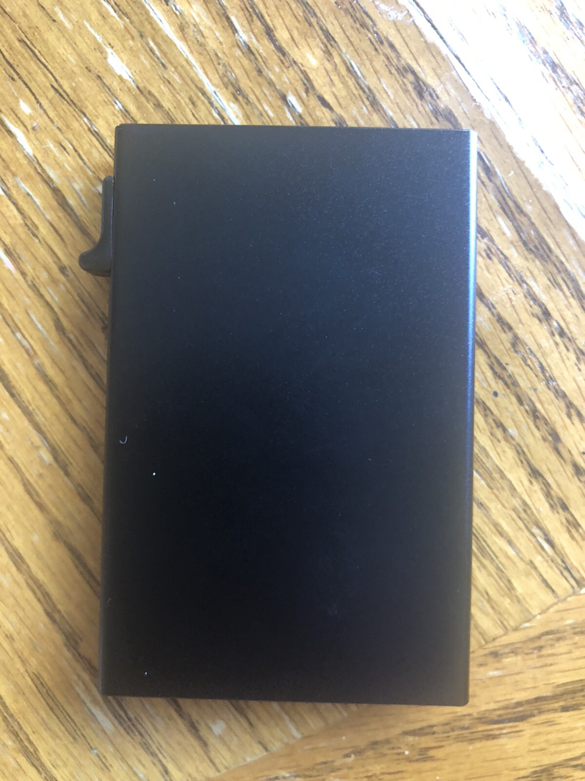 Slim RFID-Blocking Aluminum Wallet for Men-image