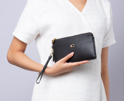 NWT - COACH retail Pebble Leather Large Zip Wristlet - C8434 Black