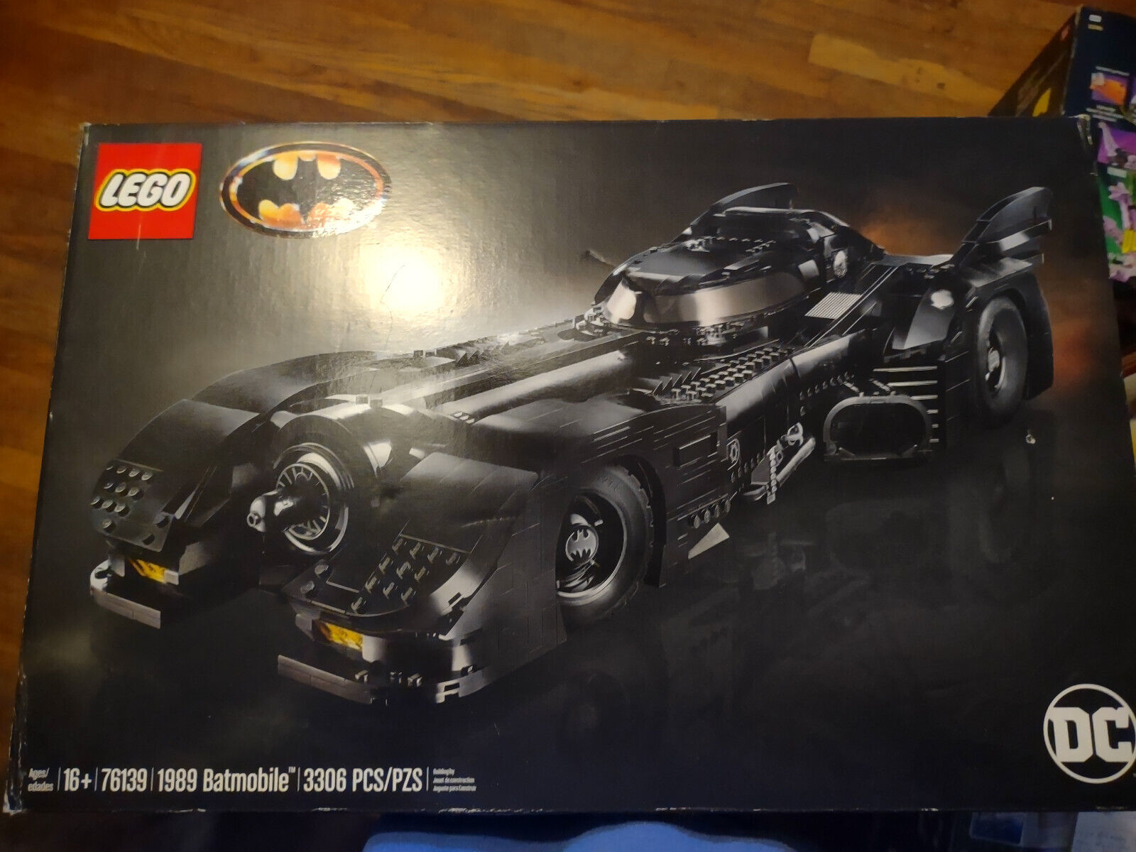 LEGO DC Comics Super Heroes: 1989 Batmobile (76139) 5702016469110 ...