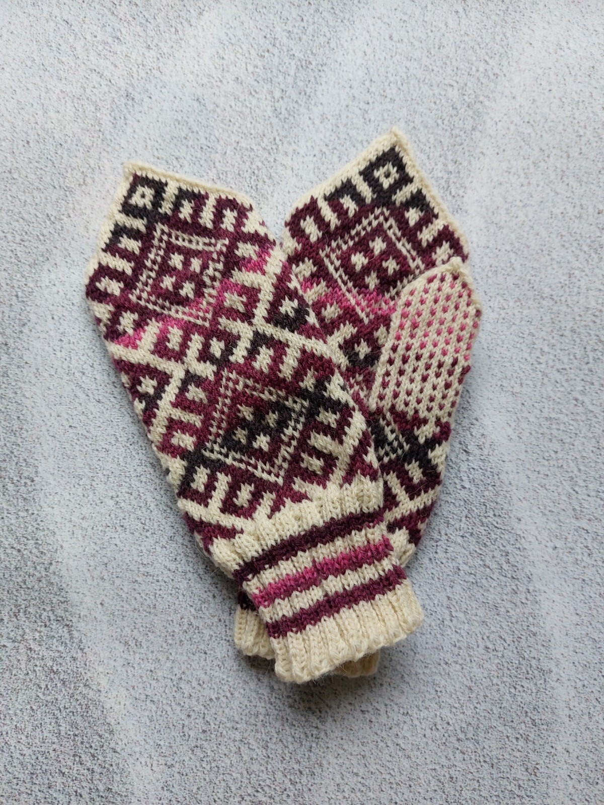 Womens wool mittens handmade are very warm with a pattern, hand warmers purple image 2