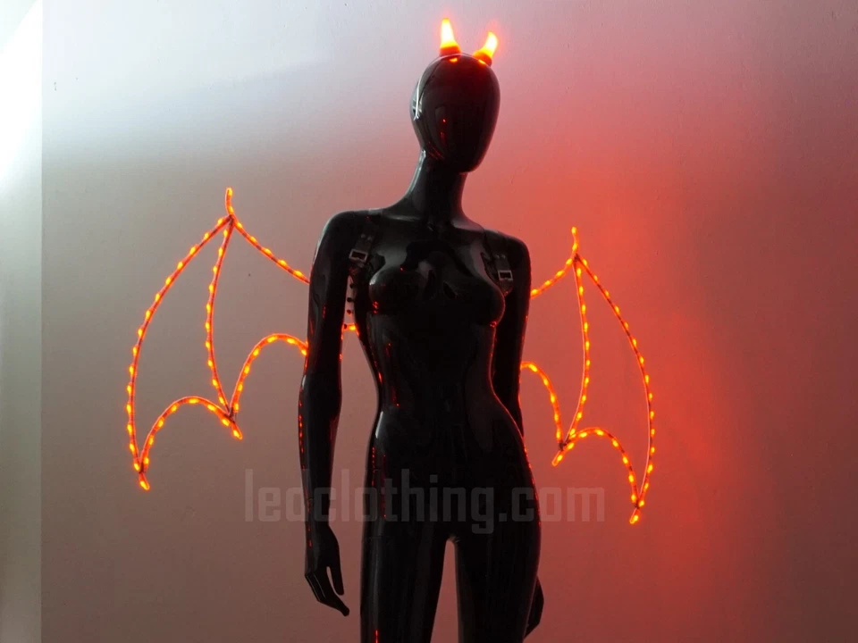 Wings of devil | Demon Wings | Ilumina alas de murciélago para traje de Halloween Foto 3 de 4