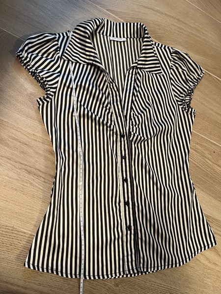 Schwarz-weiss gestreifte Bluse, Grösse S