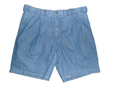 Men's Roundtree Yorke Denim Shorts Size 42 EUC Cotton, Pleated, 9.5" Inseam
