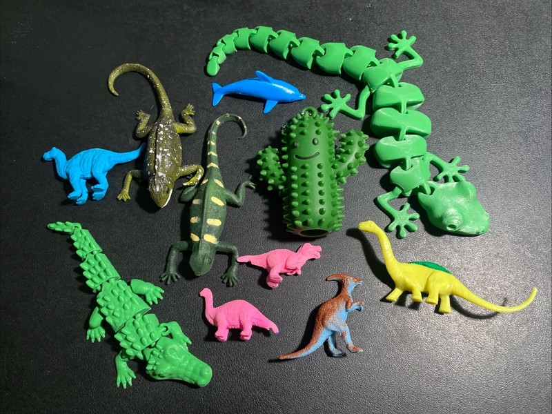 Toy Lot Small 1" (Lizards, Alligators, and Dinosaurs)