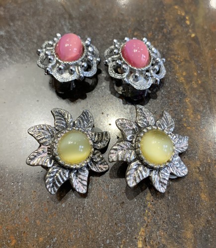 Due paia orecchini luna bagliore clip anni 50 lunare costume bigiotteria rosa giallo