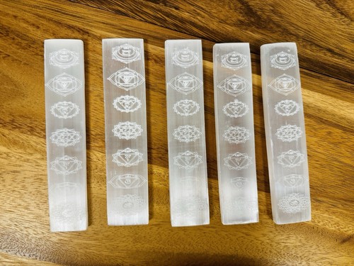 Selenite Charging Station, Etched Cleansing plate, Crystal Holder 6" Bar - Picture 10 of 10