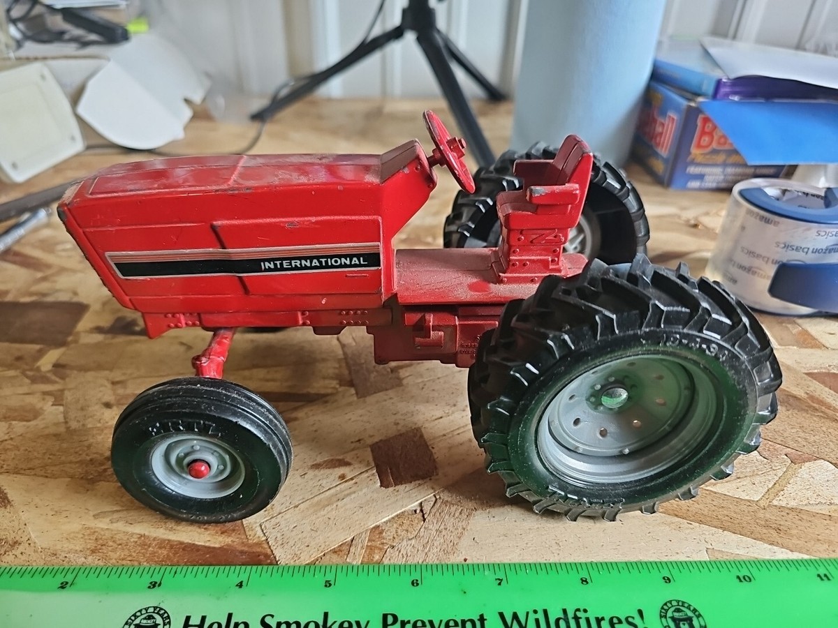ERTL インターナショナル　トラクター Vintage 1/16 Red Metal 8