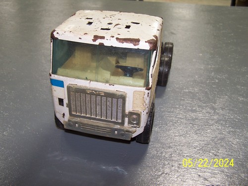 Vintage Pressed Steel Toy Nylint GMC Tractor No Trailer - Picture 2 of 4