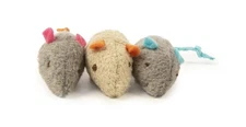 SmartyKat (3 Count) Skitter Critters Catnip Cat Toys , (Minimum Order Qty: 2