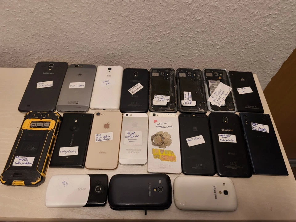 Handy Smartphone Ersatzteile Konvolut, 19 Stück..Bastler.. Hobby.. Ersatzteile.. - Bild 2 von 4