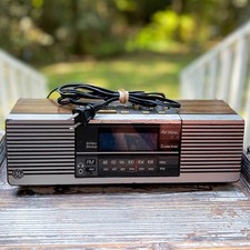 Vintage 1978 General Electric AM/FM Dual Alarm Clock Radio, Model 7-4945A Tested