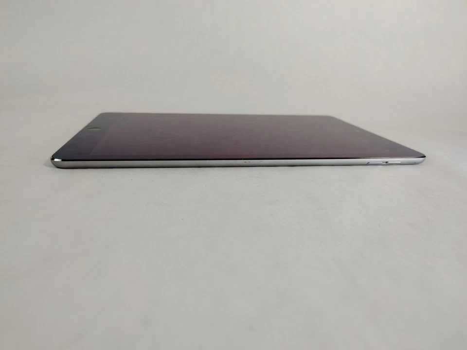 Apple iPad Air 2nd Gen A1566 32 GB iOS 15.8.5 (WiFi Only) - Image 4 of 4
