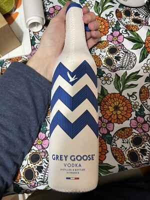 Grey Goose Vodka Insulated Neoprene 750 ml Bottle Holder