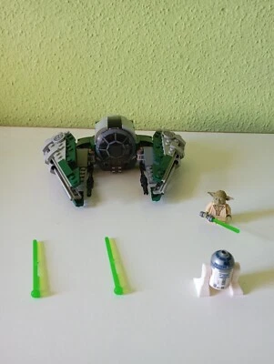 LEGO Star Wars 75360 Yoda's Jedi Starfighter