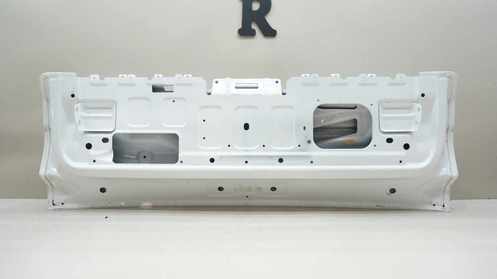 2018-2020 ROLLS ROYCE CULLINAN RR31 LOWER BOTTOM TRUNK LID PANEL OEM 7449278