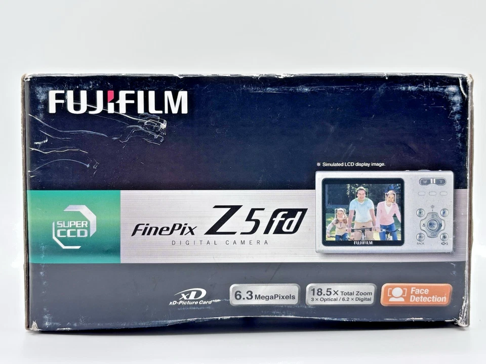 New in Original Box Fujifilm FinePix Z5fd Brown Retro CCD Compact Digital Camera - Image 3 of 4