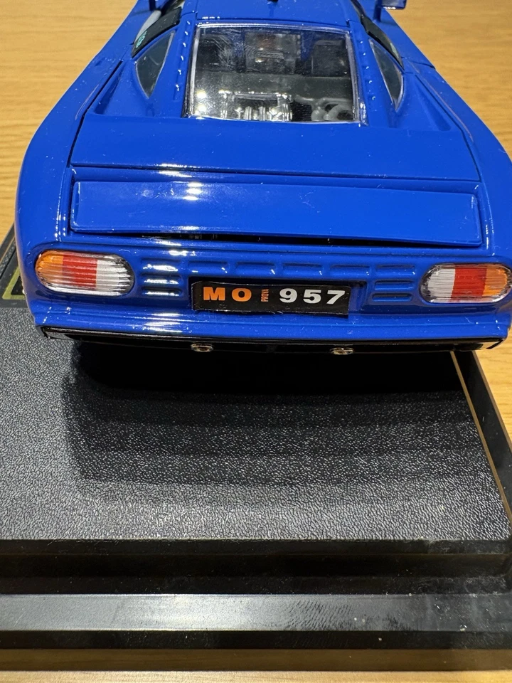 Burago 1:24 Bugatti EB 110 1991 Cod 1535 - Immagine 2 di 4