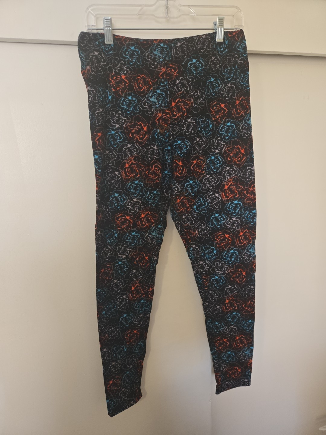 Lularoe TC Tall Curvy Leggings Huge Roses Red White Blue Unicorn 🦄 12-18