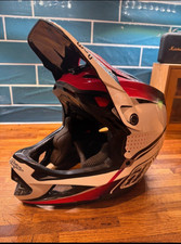 Troy Lee Designs D4 Carbon MIPS MTB Helmet