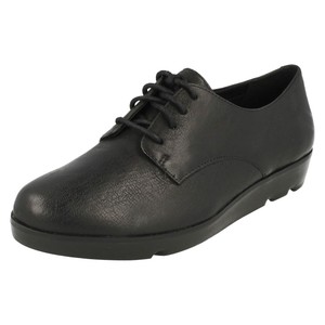 clarks ladies black lace up shoes