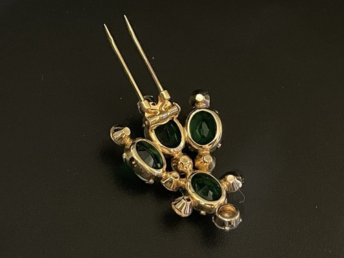 Clip pelliccia tono oro strass trasparente smeraldo revival art deco vintage anni '50 - Foto 3 di 3