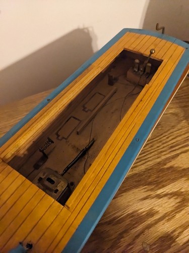 VTG 1950's Cabin Cruiser Battery Operated Painted Wood Toy Boat/Japan - Picture 10 of 14