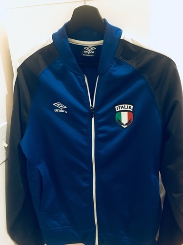 Mens Umbro Blue Soccer Jacket. Size 