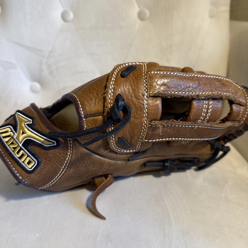 Перчатка для софтбола с медленной подачей MIZUNO MVP Series GMVP 1300S1 13 дюймов правая ультрамягкая - Изображение 3 из 4