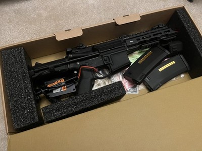 KWA Ronin T6 AEG Full Metal Airsoft Rifle /Lipo Battery/ Battery Charger