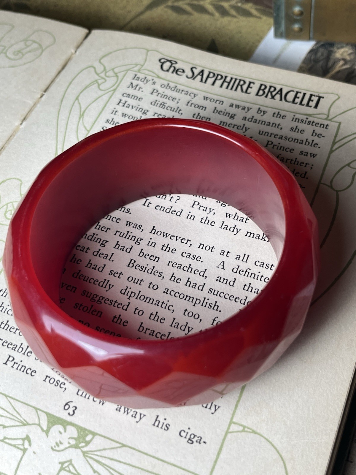 Red Bakelite Chunky Statement Bangle Bracelet V793 - image 4