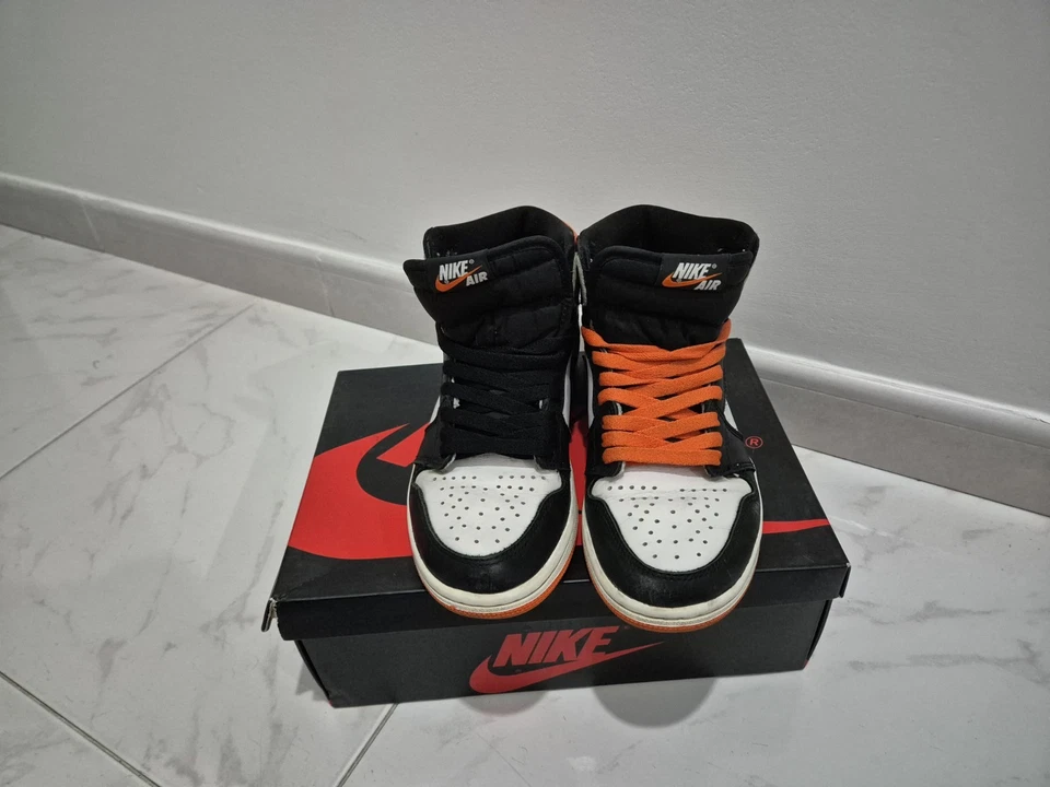 Nike Air Jordan 1 Retro High OG Electro Orange - Immagine 3 di 3