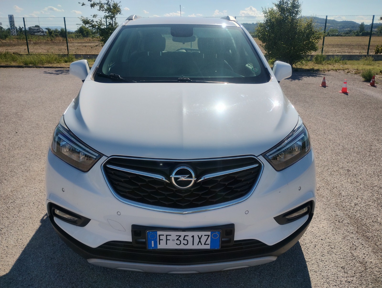 Opel Mokka bianca 1.6 benzina anno 2016 - 79000 km foto 4