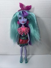 Monster High Complete Electrified Monstrous Hair Ghouls Twyla Doll